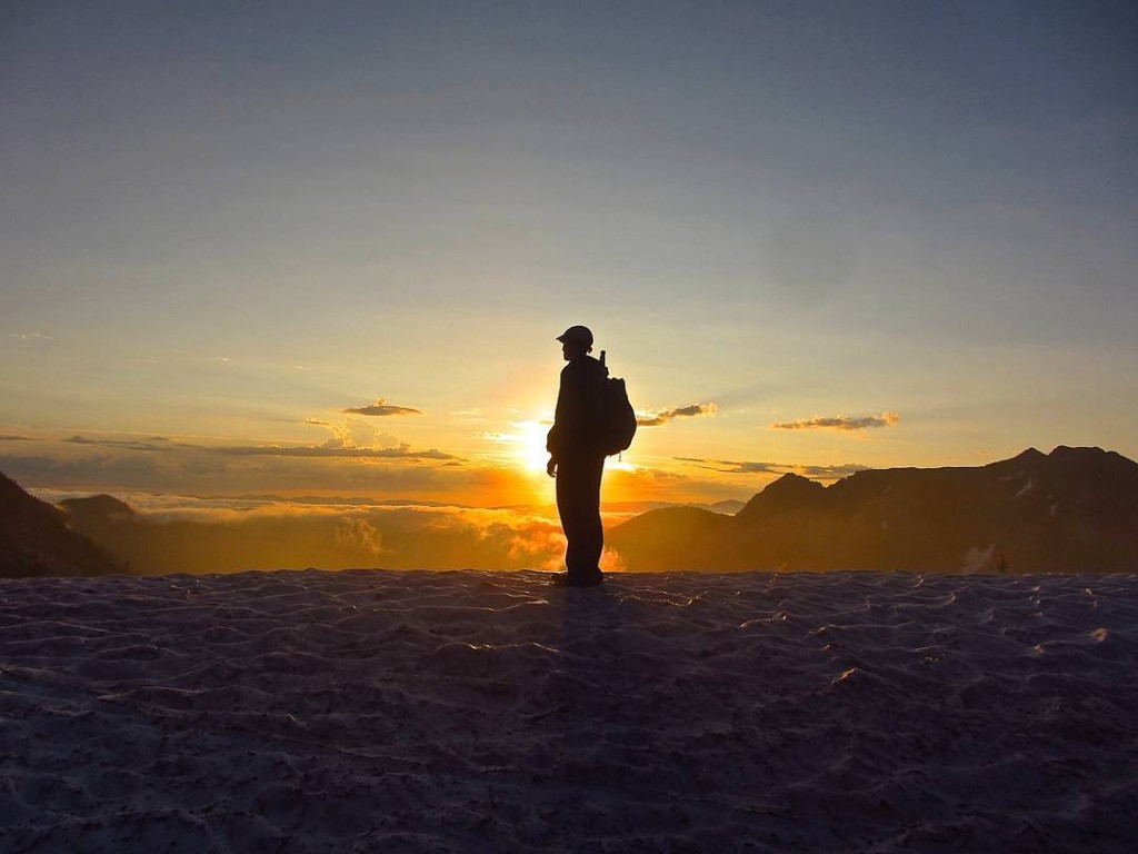 Final sunrise on the Pacific Crest Trail | Northern WA; just a few hours walk away from the US/Canadian border at Manning Park. #thehikinglife #pacificcresttrail #natgeo #rei1440project #thruhike #thegreatoutdoors #sunrise #sunrise_sunsets_aroundworld #bpmag @pctassociation #glacierpeakwilderness #pct